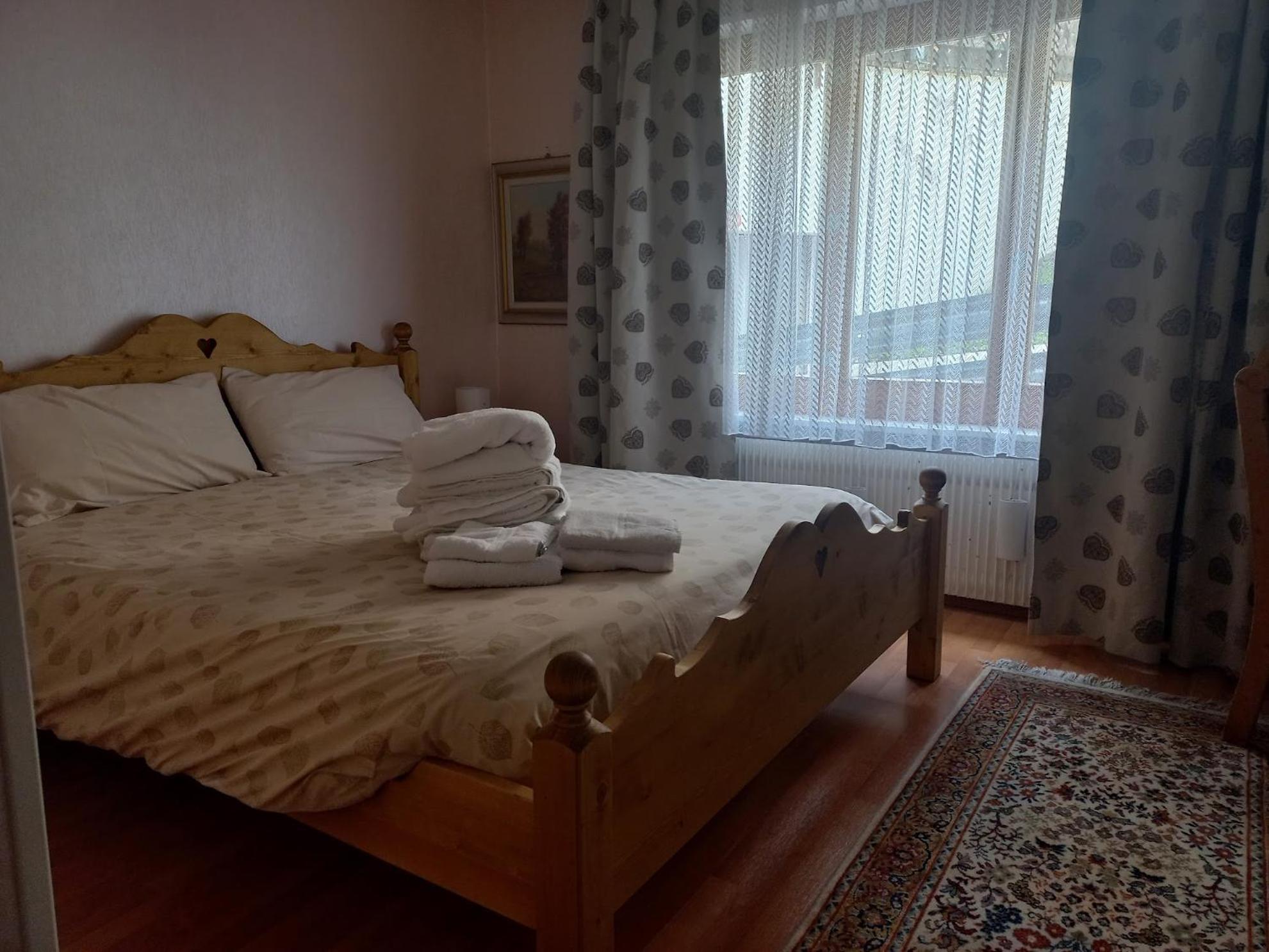 Apartment 24 Hotel Etrier Pool & Spa Κρανς Μοντάνα Εξωτερικό φωτογραφία