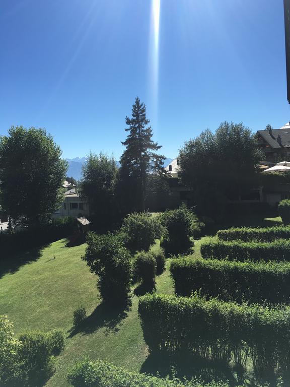 Apartment 24 Hotel Etrier Pool & Spa Κρανς Μοντάνα Εξωτερικό φωτογραφία